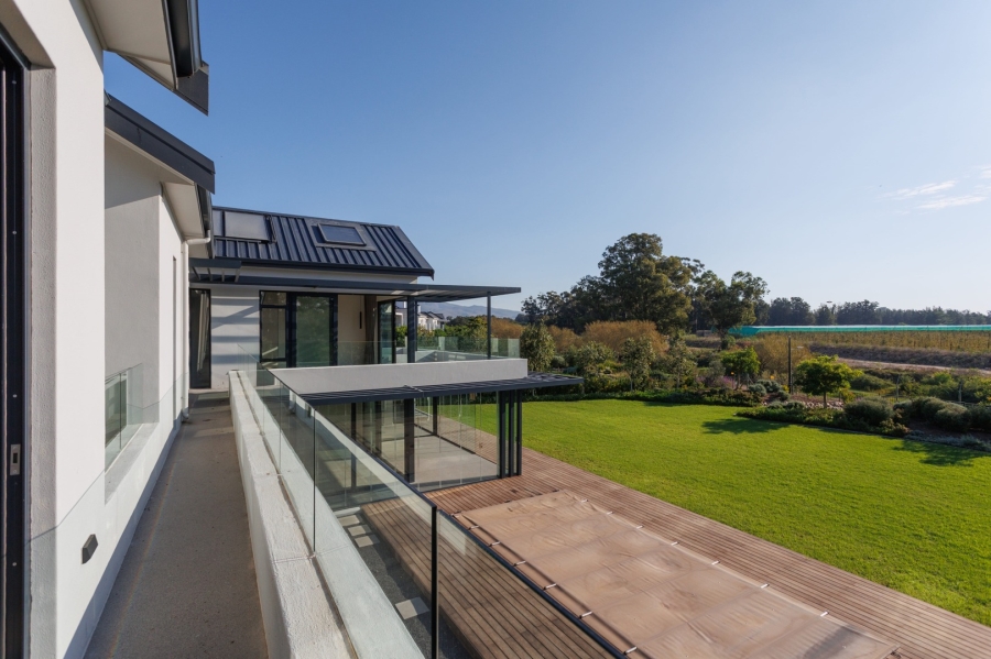 5 Bedroom Property for Sale in Val De Vie Estate Western Cape